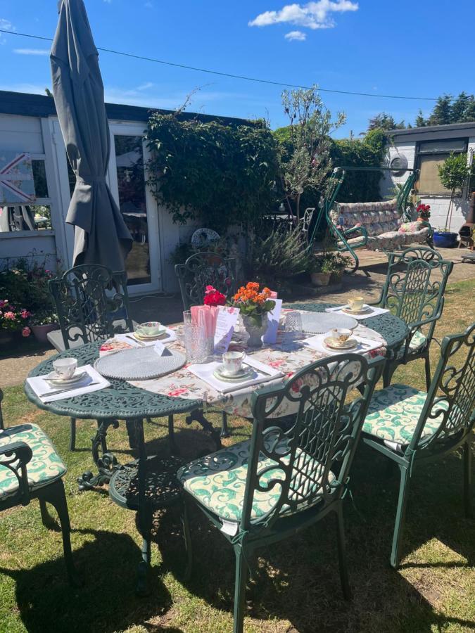 Southend Airport Bed & Breakfast Rochford Exterior foto